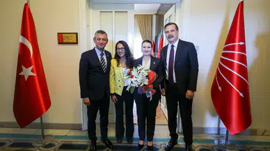 TİP'ten CHP'ye dayanışma ziyareti: Erkan Baş ve Sera Kadıgil Özgür Özel ile görüştü