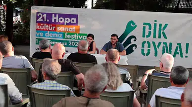 21. Hopa Kültür, Sanat ve Deniz Festivali'nde cemaat ve tarikatlar konuşuldu: "Laiklikten uzaklaşmak ülkeyi tehlikeye atar"