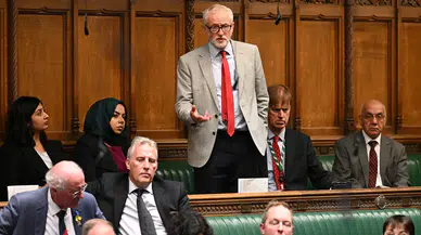 İngiltere'de Jeremy Corbyn öncülüğünde yeni sol parti kuruluyor: Daha ismi bile belli olmadan 400 bin üye topladı
