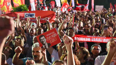 Ekrem İmamoğlu'ndan 'Saraçhane' paylaşımı: "Yılmayacağız, boyun eğmeyeceğiz, biz kazanacağız!"