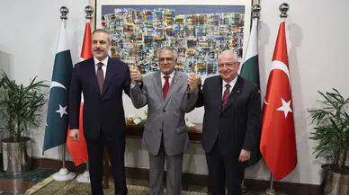 Bir ilk olan anlaşmayı Bakan Fidan açıkladı: Türk şirketleri Pakistan'da petrol ve doğalgaz arayacak