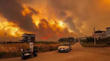 Prof. Dr. Tolunay’dan aşırı sıcaklar için kritik çağrı: "Taşa çekiç vursanız bile yangın çıkar" uyarısı