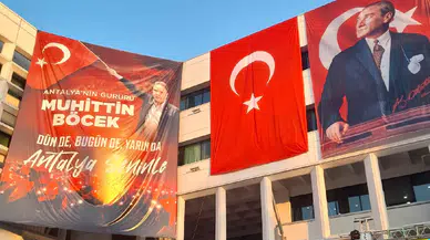 Antalya Muhittin Böcek için ayakta: CHP'den "Millet İradesine Sahip Çıkıyor" mitingi
