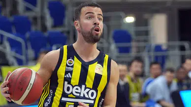 Fenerbahçe, Melih Mahmutoğlu ile 2026’ya kadar sözleşme uzattı