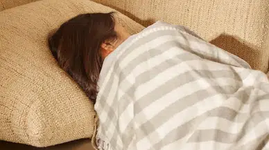 Sıcak havalarda neden uyku gelir? Sıcak havalarda uyku haliyle nasıl başa çıkılır?