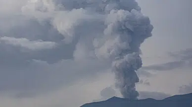Endonezya’da Lewotobi Yanardağı yeniden patladı: 4 binden fazla kişi tahliye edildi