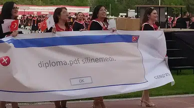 ODTÜ mezuniyet töreninde pankart geleneği devam etti