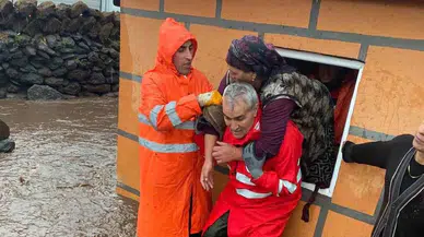 Kars’ta sağanak sele döndü: Köyler sular altında kaldı