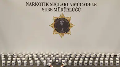 Samsun'da bir kargo paketi içerisinde 6 bin 552 sentetik ecza hapı ele geçirildi