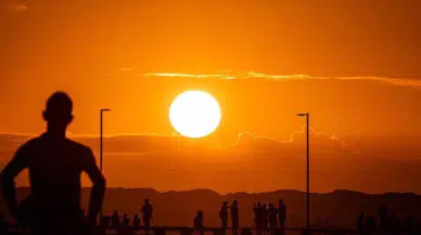 Aşırı sıcaklar alarm veriyor: Bir haftada 16 can kaybı, 10 binden fazla kişi hastanelik oldu