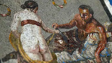 İkinci Dünya Savaşı döneminde çalınan 2 bin yıllık mozaik yeniden Pompeii'de!