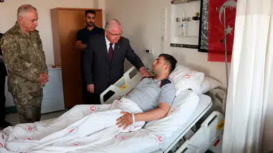Milli Savunma Bakanı Güler'den metan gazından zehirlenen askerlere ziyaret