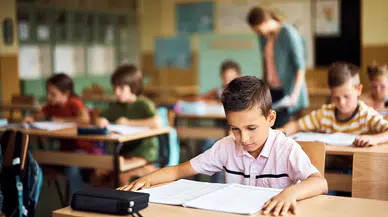 Yeni eğitim öğretim yılı takvimi duyuruldu: Okullar ne zaman açılıyor?