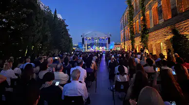 Brezilyalı caz sanatçısı Roge, 32. İstanbul Caz Festivali'nde müzikseverle bir araya geldi