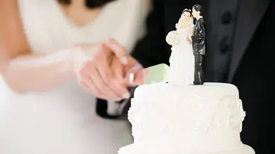 Bu yaz hangi ünlüler evlendi? 2025'e damga vuran düğünler