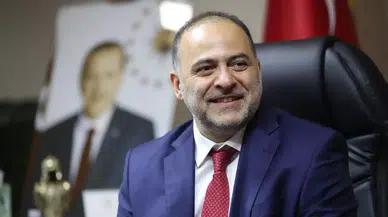 Ulaştırma ve Altyapı Bakan Yardımcısı Ömer Fatih Sayan, kişisel internet sitesindeki özgeçmişinden lisans bilgilerini sildi