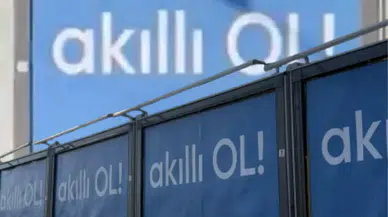 Ankara'da Merak Uyandıran "Akıllı OL!" Reklam Afişlerinin Sırrı Ortaya Çıktı! Akıllı ol afişi nedir, ne demek, anlamı ne, neyin reklamı?
