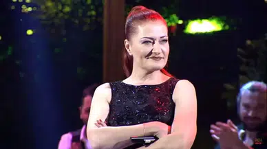 Candan Erçetin’den “Türkiye’nin en seksi kadınları” listesine tepki: Çok ayıp