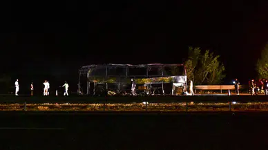 Ankara'da seyir halindeki yolcu otobüsü alev alev yandı