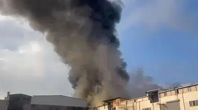 Bağcılar’da tekstil atölyesinin çatısında yangın çıktı