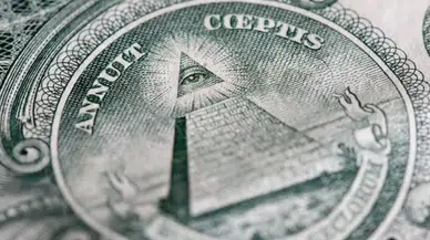 Üçgenin içindeki göz: Tanrı’nın gözü mü, gizli güçlerin sembolü mü?