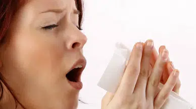 Uzmanlar o efsaneyi çürüttü: Neden hapşırırken gözlerimizi kapatırız?