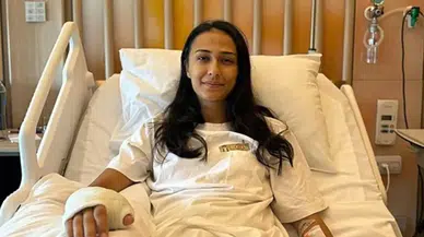 Milli voleybolcu Simge Aköz ameliyat oldu