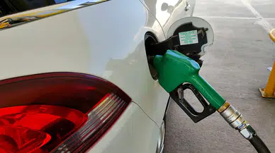 Benzinin ardından motorine de zam geliyor