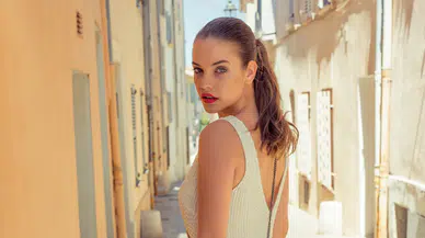 Süper model Barbara Palvin, endometriozis teşhisini ve ameliyat sürecini paylaştı