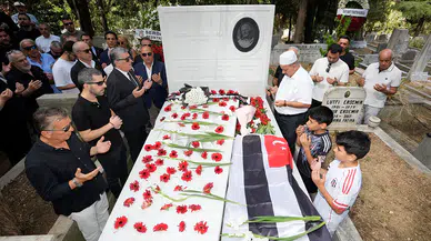 Beşiktaş, Süleyman Seba’yı vefatının 11. yılında kabri başında andı