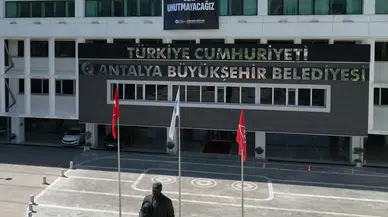 Antalya Büyükşehir Belediyesi’ne rüşvet operasyonu: 17 kişi gözaltında
