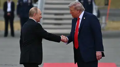 Alaska zirvesinde güvenlik krizi: Trump ve Putin görüşmesine ait belgeler otelde unutuldu