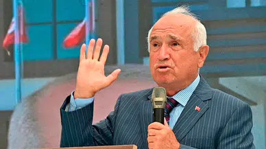 Eski Meclis Başkanı Cemil Çiçek: Yerli, yersiz Cumhuriyet tartışmalarını bu ülke için sıkıntılı ve sorunlu bulurum