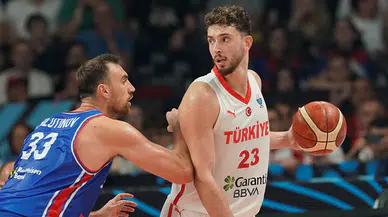 12 Dev Adam, Sırbistan'ı devirerek gruptan lider çıktı!