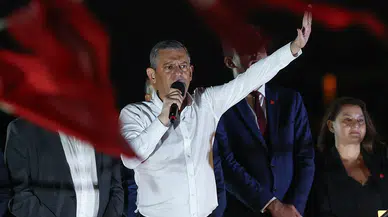 Financial Times'a konuşan Özgür Özel: Baskı sürerse Türkiye'de hayatı durma noktasına getirecek eylemler yaparız