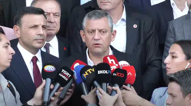 Özgür Özel’den Erdoğan’a: “Trump’a ayarı ver, seni karşılayacağım”