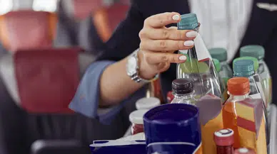 AJet ve Pegasus’ta iç hat uçuşlarında ücretsiz su dönemi