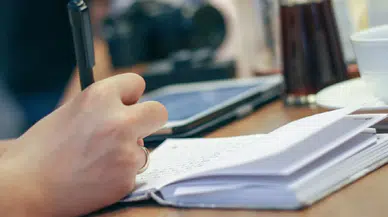 Üniversitelerde ders seçimi ticarete döndü: Bot ve para ile ders satışı