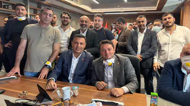 Kayyum Gürsel Tekin binaya girmişti ama Özgür Çelik'in makam odasından paylaşım yapan başkası oldu!