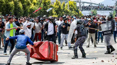 Nepal’de sosyal medya yasağı protestolarında 19 kişi öldü, Başbakan Oli istifa etti