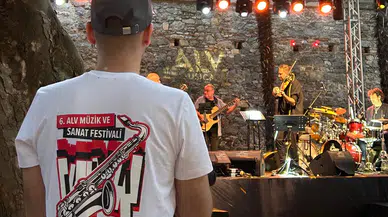 6. ALV Müzik ve Sanat Festivali kapanışı Zuhal Olcay ve Emir Ersoy'la yaptı