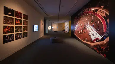 Feminist sanatçı Suzanne Lacy'nin Birlikte/Togæther sergisi Sabancı Üniversitesi Sakıp Sabancı Müzesi’nde görücüye çıktı