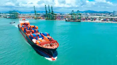 'Yeni İpek Yolu' rotasındaki ilk gemi seferine başladı