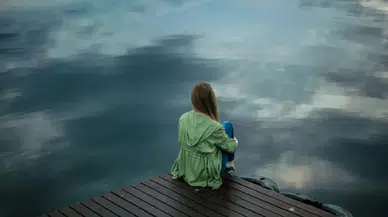 Gençler hiç bu kadar mutsuz olmamıştı: Orta yaş krizi yer değiştirdi