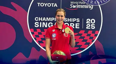 Defne Kurt, Dünya Para Yüzme Şampiyonası’nda altın madalya kazandı