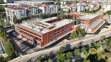 Elazığ'da İBB tarafından yapılan Gazi Meslek Teknik Anadolu Lisesi açıldı
