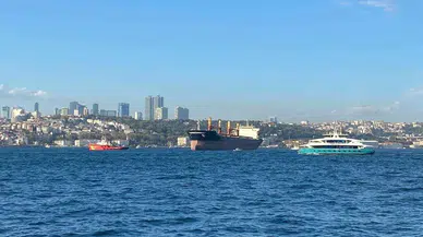 İstanbul'da kargo gemisi arızası: Boğaz trafiği durduruldu