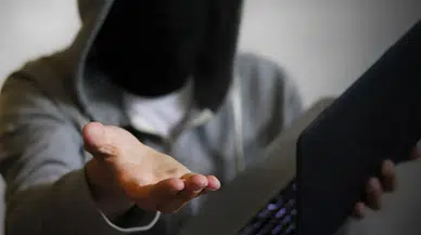 Sosyal medyada güven kazanıp cinsel içerikli görüntü isteyen dolandırıcılara dikkat