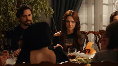 Aynı Yağmur Altında’nın yapım şirketinden tepki çeken ‘domuz eti sahnesi’ hakkında açıklama