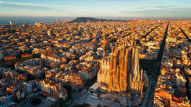Katalonya'da turist vergisine dev zam: Barcelona'da günlük 12 avro ödenecek